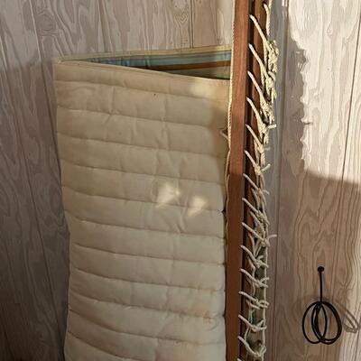 Quilted cloth hammock 