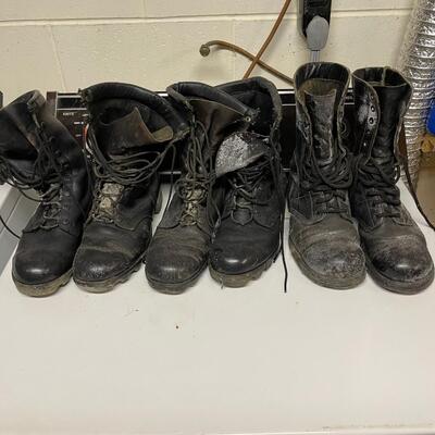 US Military jump boots and 2 pair jungle 8.5 