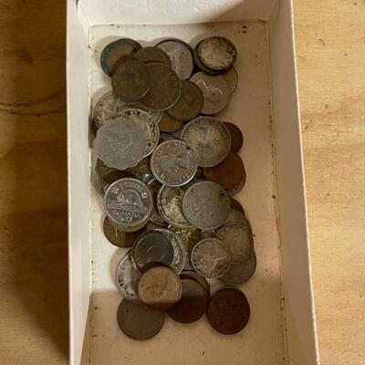 Box of mixed coins 