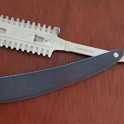  3 Straight Edge Razors - 2 with original boxes 