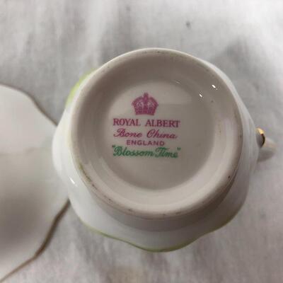 Royal Albert Bone China Cream & Sugar Set with Tray in Blossom Time 