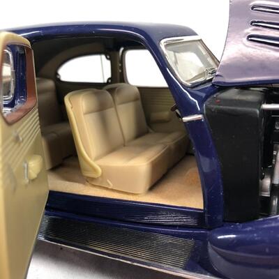 Ricko Diecast 1:16 1934 Cadillac V16 Scale Model Car