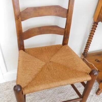 Nice Antique Ladder Back Amish Rush Seat Chair