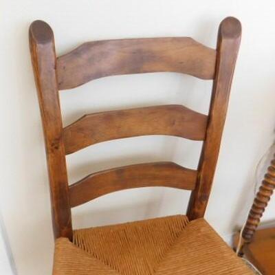 Nice Antique Ladder Back Amish Rush Seat Chair