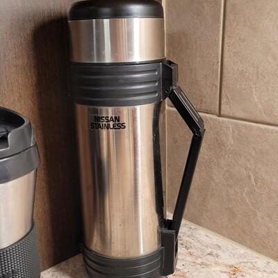 Lot 6: Travel Coffee Cups and Thermos 