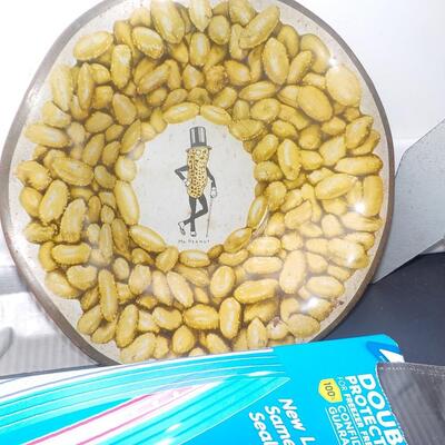 1950's Planters Peanuts bowl/ Peoples Bank.