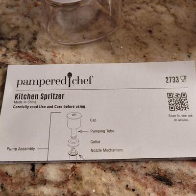 Lot 8: Pampered Chef Chopper and Kitchen Spritzer