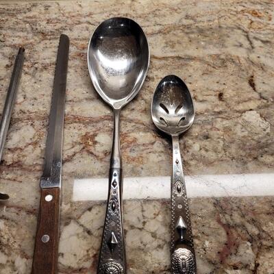 Lot 19: Mixed Serving Ware, Knives and Sharper 