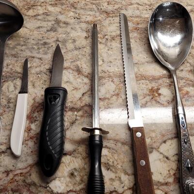 Lot 19: Mixed Serving Ware, Knives and Sharper 