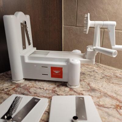 Lot 20: Paterno Slicer