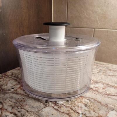 Lot 21: OXO Lettuce Spinner