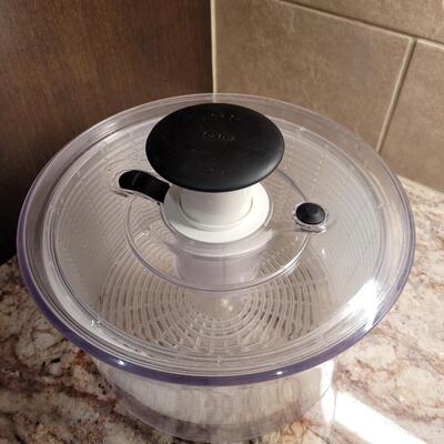 Lot 21: OXO Lettuce Spinner