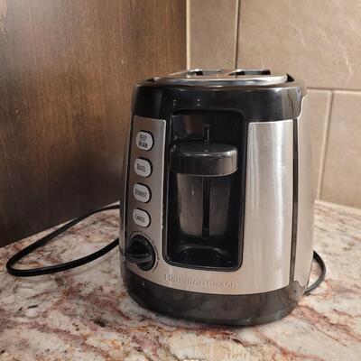 Lot 25: Hamilton Beach Toaster 