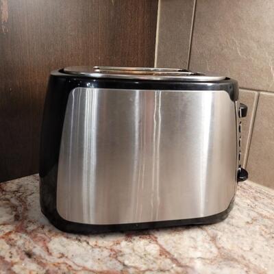 Lot 25: Hamilton Beach Toaster 