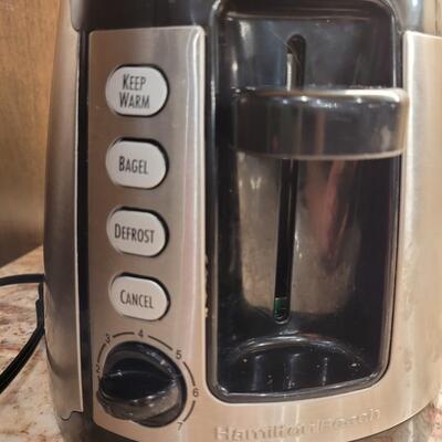 Lot 25: Hamilton Beach Toaster 