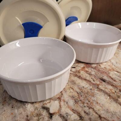 Lot 31: Corning Ware Dishes with Lids