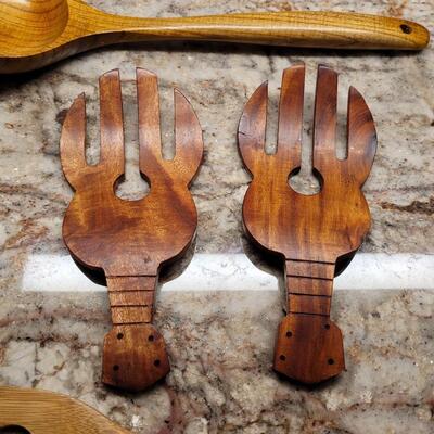 Lot 36: Wood Kitchen Utensils 