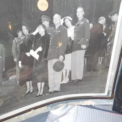 2 Historial pictures of general Eisenhower & Churchill.