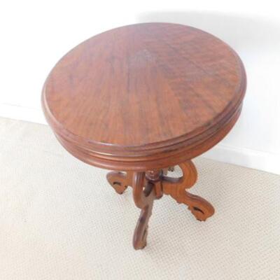 Antique Walnut Eastlake Lamp Table Round Top