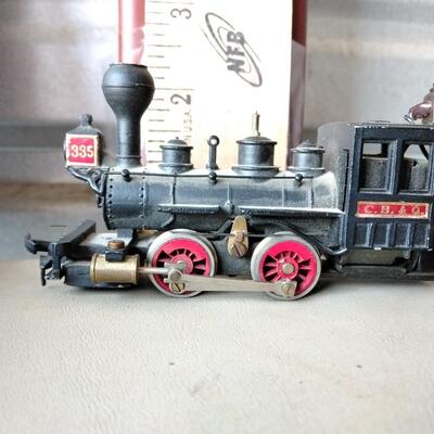 LOT 19 TOY TRAINS 