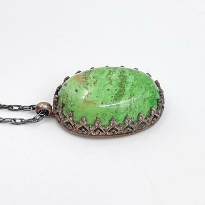 STERLING SILVER & GREEN STONE PENDANT NECKLACE