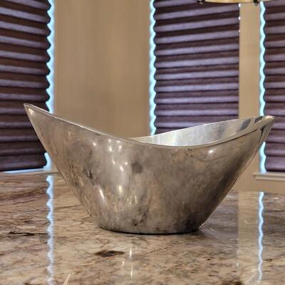 Lot 115: NambÃ© Bowl