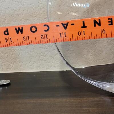 Lot 116: Mikasa 10" Moon Vase