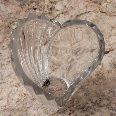 Lot 120: Large Crystal Heart Vase