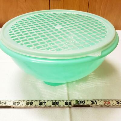 VINTAGE TUPPERWARE COLANDER 