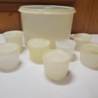 VINTAGE TUPPERWARE 8 PCS BUNDLE 