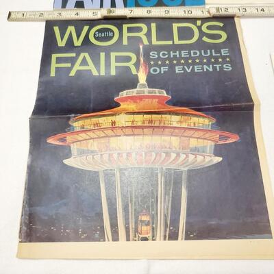 1962 WORLD FAIR MEMORABILIA BUNDLE 