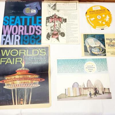 1962 WORLD FAIR MEMORABILIA BUNDLE 
