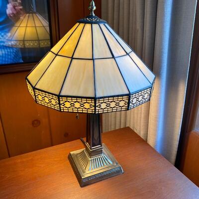 Tiffany Style Slag Glass Shade Table Lamp