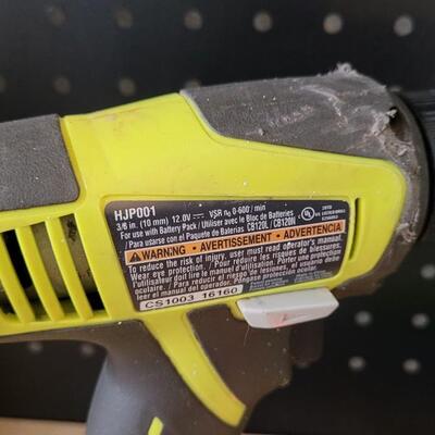 Lot 161: RYOBI 12V Cordless Drill w/ Charger WORKS