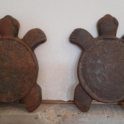 Lot 164: (2) Cast Iron Garden Outdoor Turtle Home Deco Figures