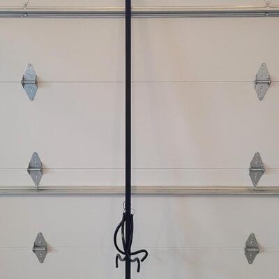 Lot 169: New GARDEN ACCENTS 84" 4-Sided Shepherd Hook