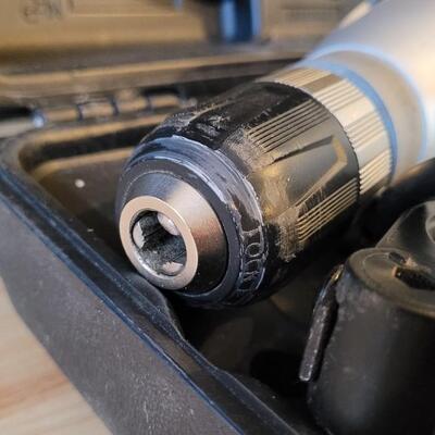 Lot 183: CRAFTSMAN 1/2" Corded Drill w/ Case