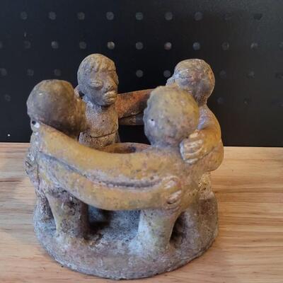 Lot 187: Circle of Friends Small Home Deco Figure 