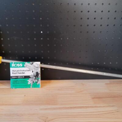Lot 190: Garden Fertilizer Root Feeder Spike System