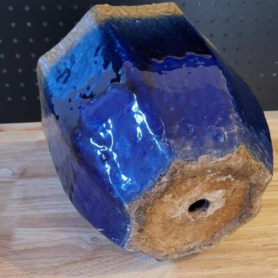 Lot 194: Garden Flower Pot 