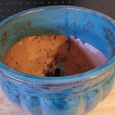 Lot 195: Garden Flower Pot 