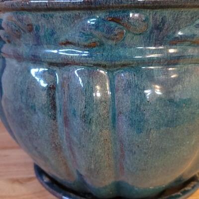 Lot 195: Garden Flower Pot 