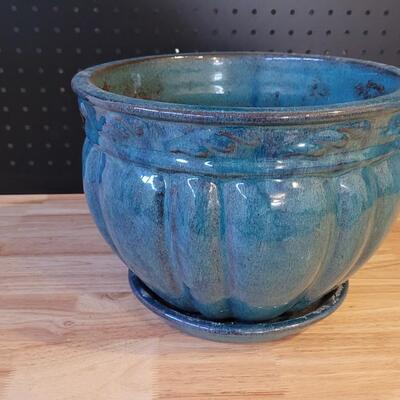 Lot 195: Garden Flower Pot 