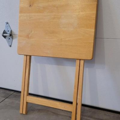 Lot 206: (2) Folding Meal Trays
