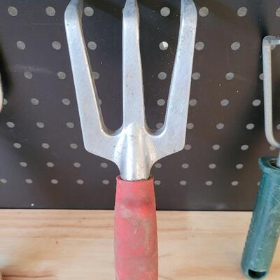 Lot 210: (3) Assorted Garden Hand Rakes 