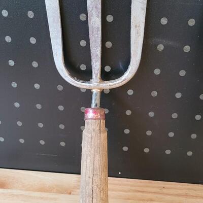Lot 210: (3) Assorted Garden Hand Rakes 