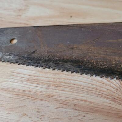 Lot 212: Vintage WARRANTED SUPERIOR 29" Hand Saw