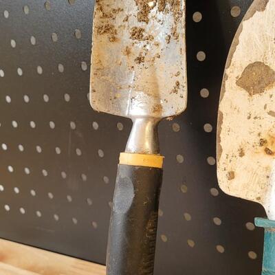 Lot 213: (2) Garden Digger Spade Tools
