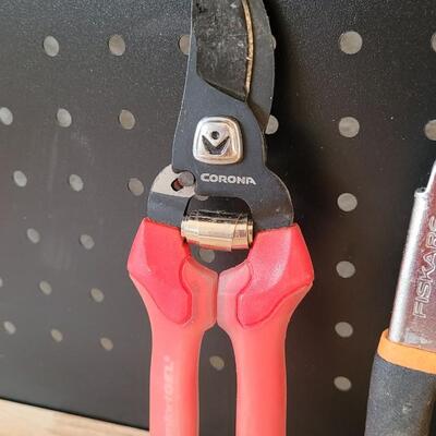 Lot 215: (2) Garden Pruning Shears