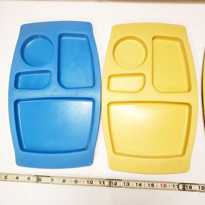 VINTAGE PLASTIC BLUE & YELLOW TRAYS 